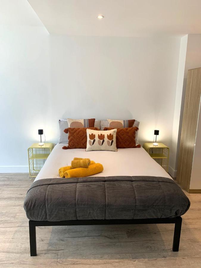 Modern Studio Flat Near Highbury & Islington Station Londra Esterno foto