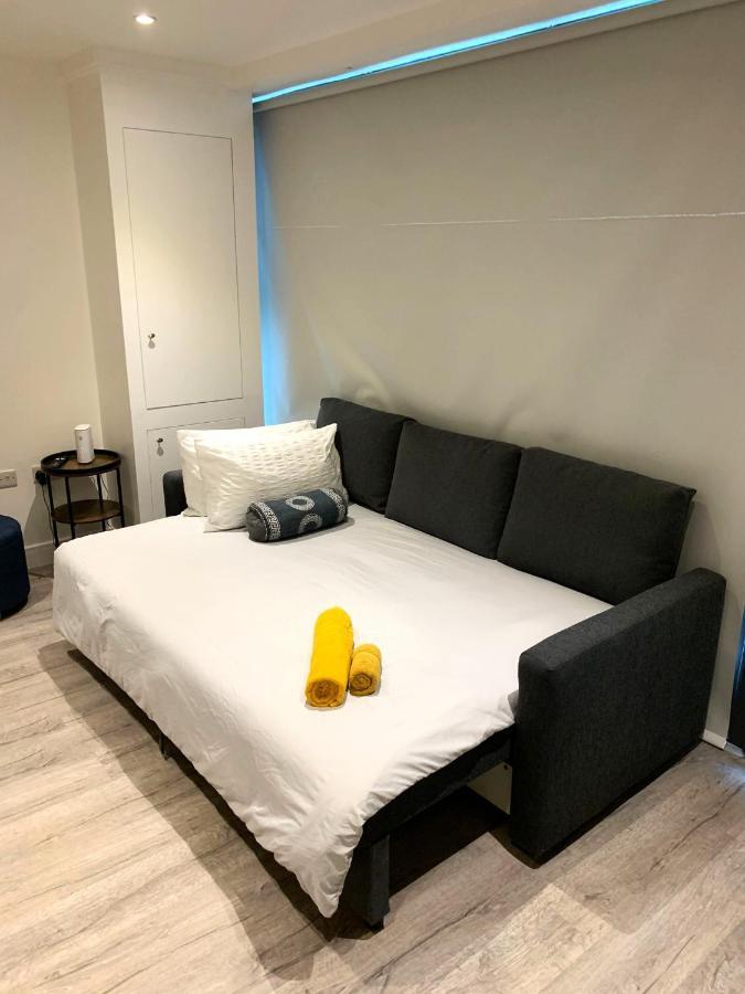 Modern Studio Flat Near Highbury & Islington Station Londra Esterno foto